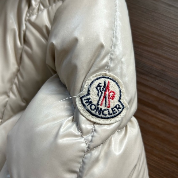 Moncler Akebia Giubotto Down Jacket - Size 3 - Picture 7 of 9